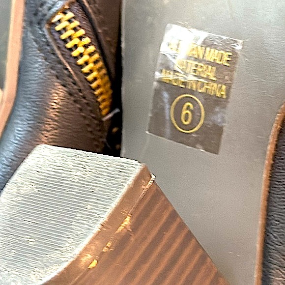 Charlotte Russe ankle boots / heeled booties - size 6, black - Picture 4 of 14